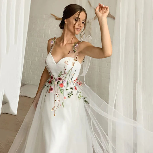 LSYX Customized Embroidered colorful Wedding Dresses Sweetheart Backless Bridal Gown Lace Up Fairy Bohemian Wedding Party Gown